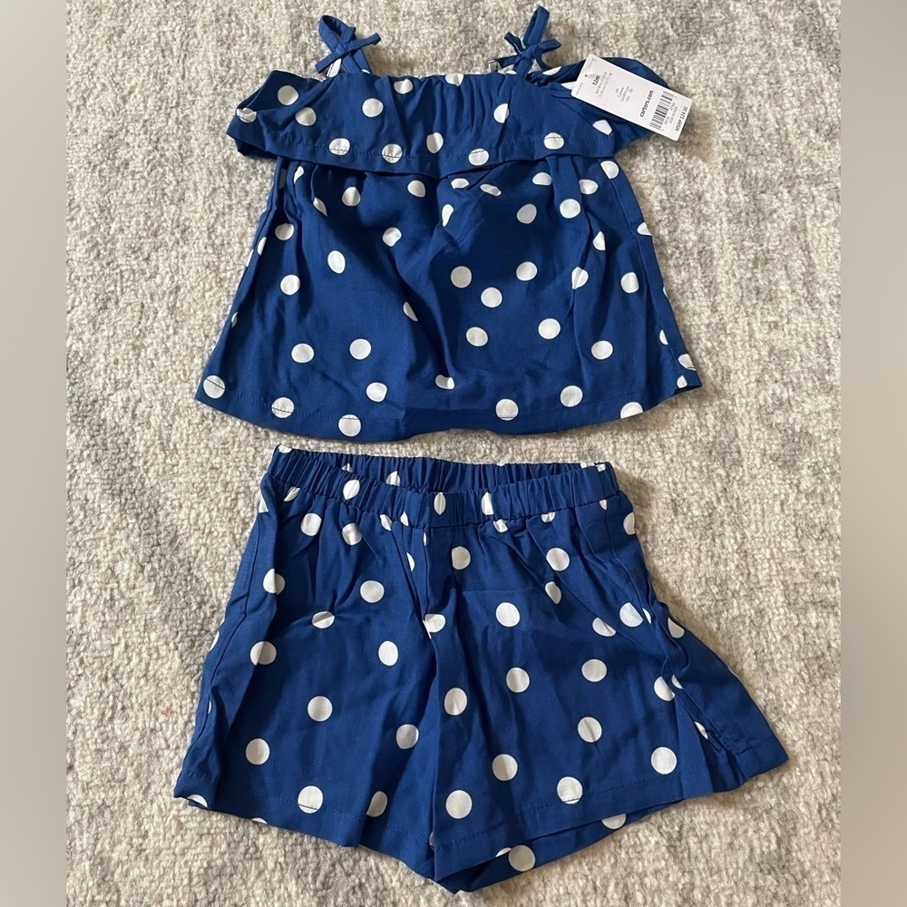 Carters girls 12 month old blue top and shorts with white polka dots - Picture 1 of 2